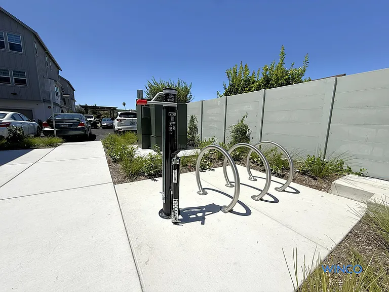 3810 Norbridge Ave — Photo 38