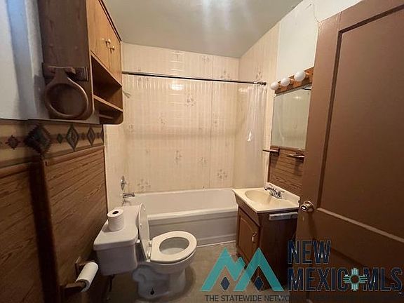 5th image of 1107 Gidding St