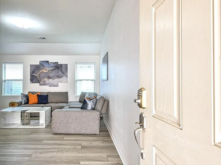 13706 Corken Way Ct — Photo 3