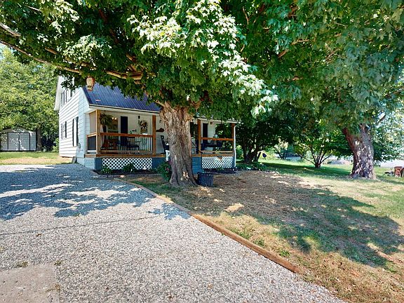 3rd image of 121 Hamilton Ave