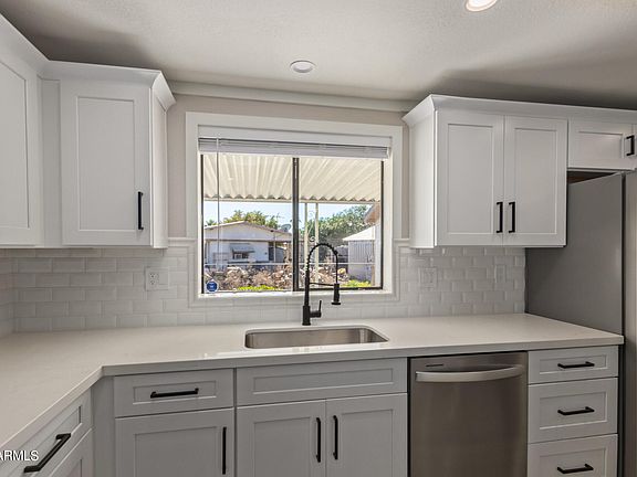3rd image of 830 S Evangeline Avenue