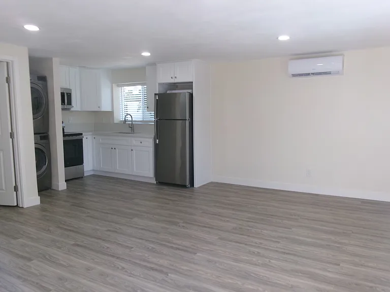 6600 Gazette Ave #ADU — Photo 1