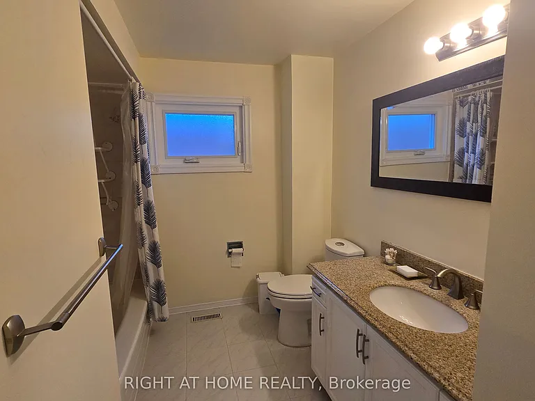5 Constellation Cres — Photo 12