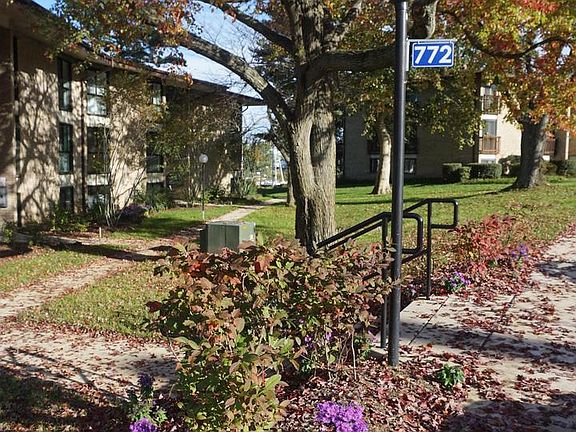 2nd image of 772 Fairview Ave APT D