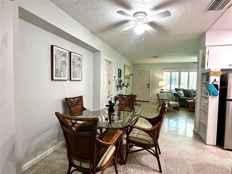 3605 Iroquois Ave — Photo 10