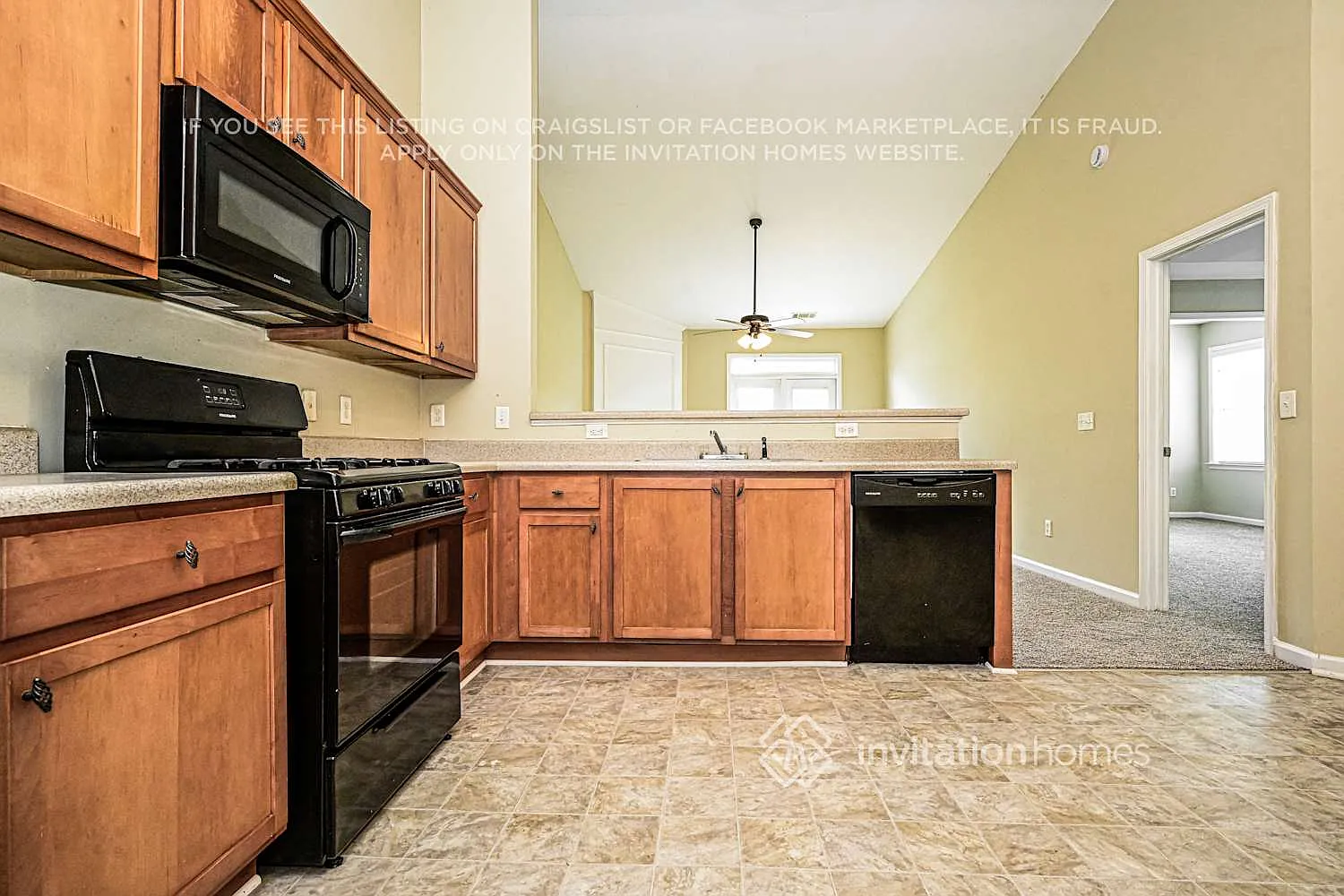 9103 Valleyview Ct Union City, GA 30291 — Photo 4