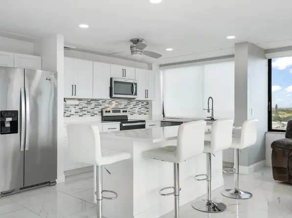 1500 Presidential Way #806, West Palm Beach, FL 33401