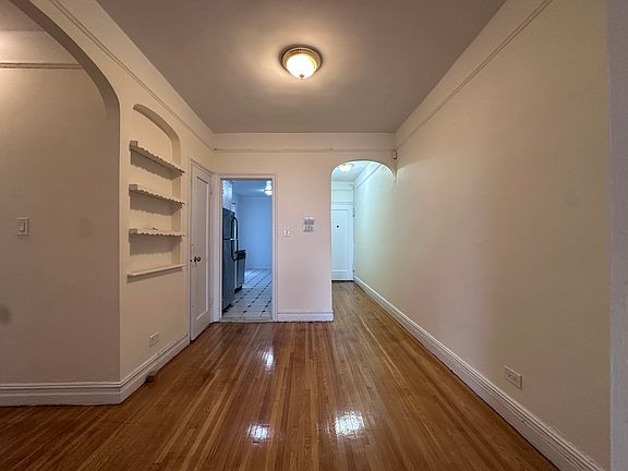 4th image of 40 Shore Blvd APT 3H