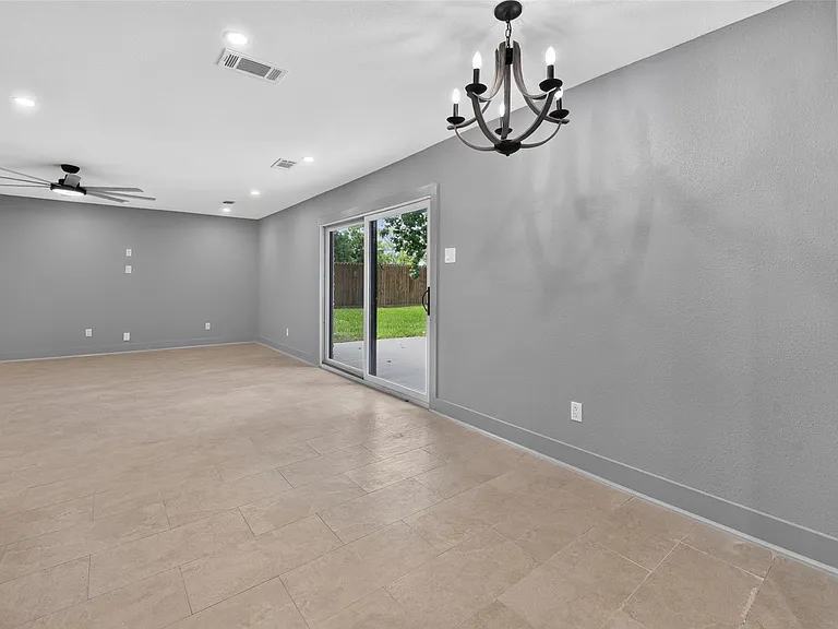 4131 Knotty Oaks Trl — Photo 10