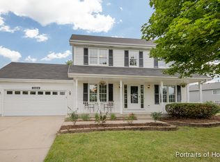 1254 Amberwood Dr, Crystal Lake, IL 60014