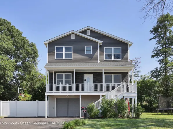 8 Chomic Place, Union Beach, NJ 07735