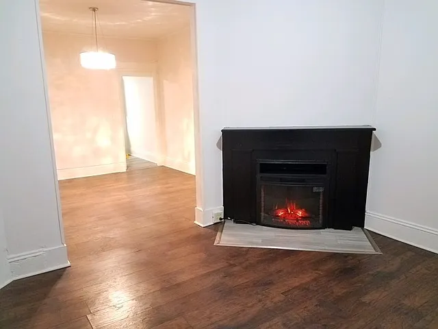 1862 W 48th St — Photo 11