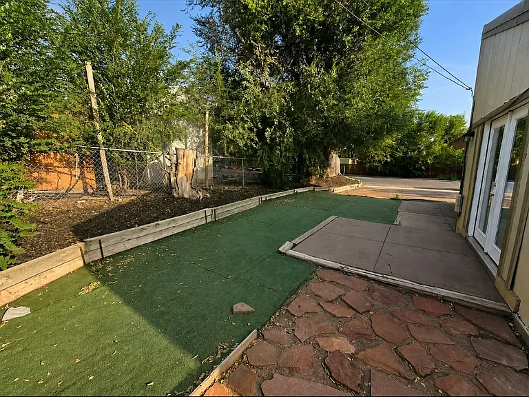 2532 W 3rd St — Photo 3