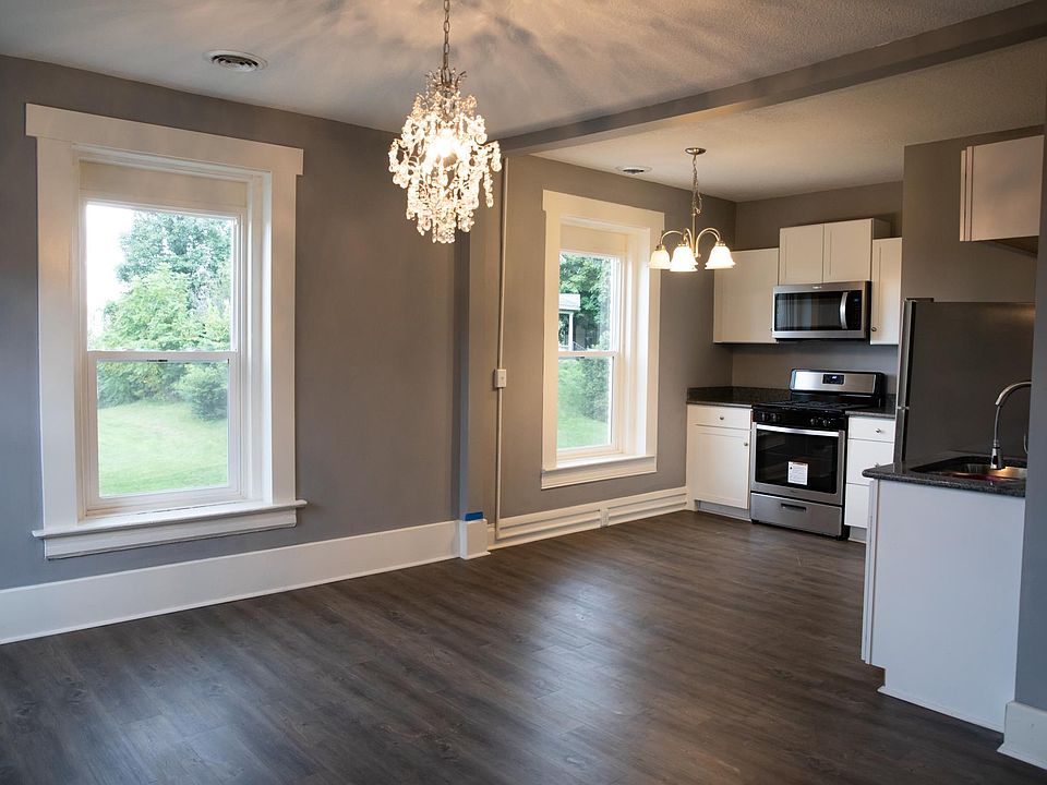 2nd image of 430 E 7th St #3