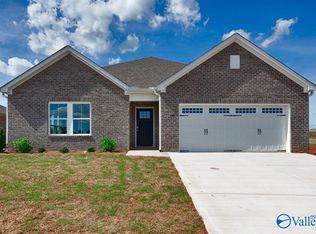 165 Whitner Dr, Hazel Green, AL 35750