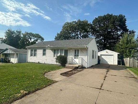 3rd image of 805 Wier St