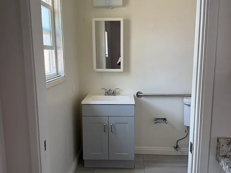 531 Prescott St #7 — Photo 7
