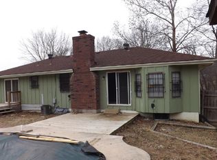 9717 Overhill Rd, Kansas City, MO 64134