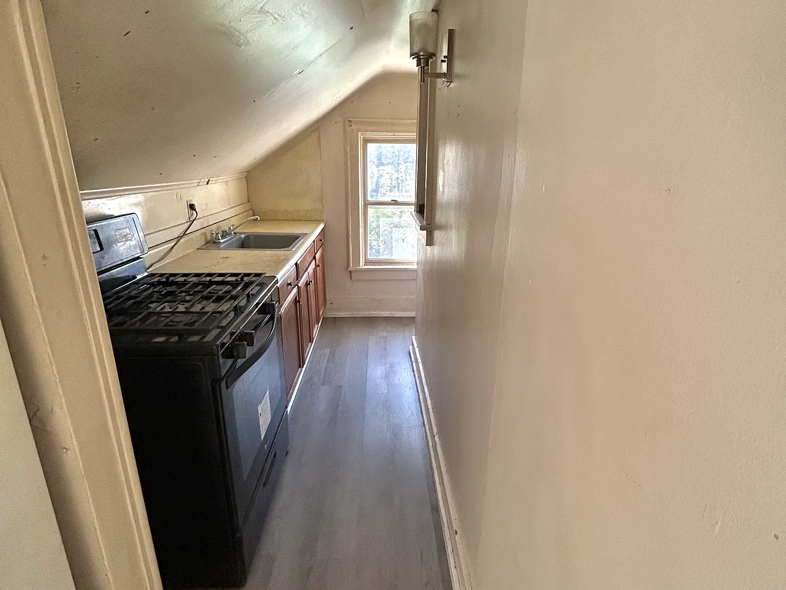 2 bed, $695 — Photo 4