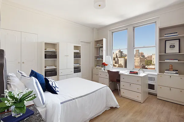 Sold by Stribling | media 19