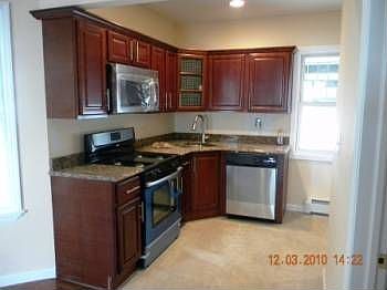 5th image of 9538 132nd St