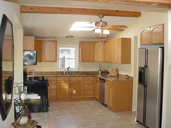 Eat in Kitchen 