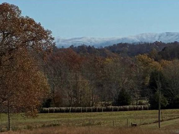 3rd image of 860 Yellow Springs Rd