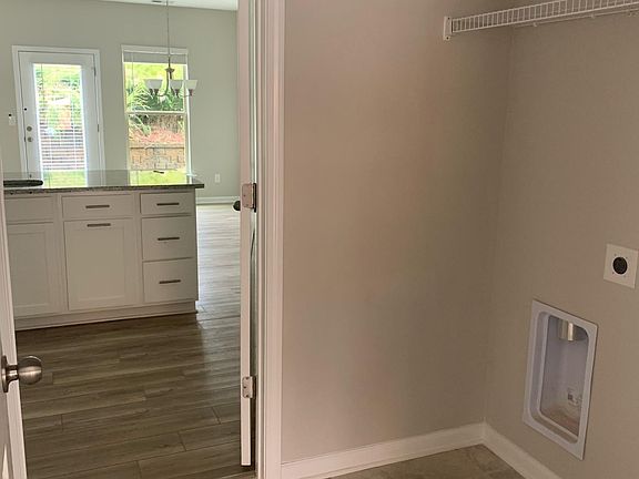 3rd image of 1360 Elderwood Way