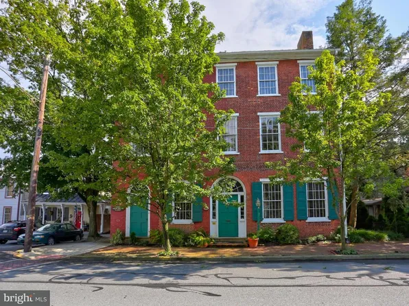 219 W Market St, Marietta, PA 17547
