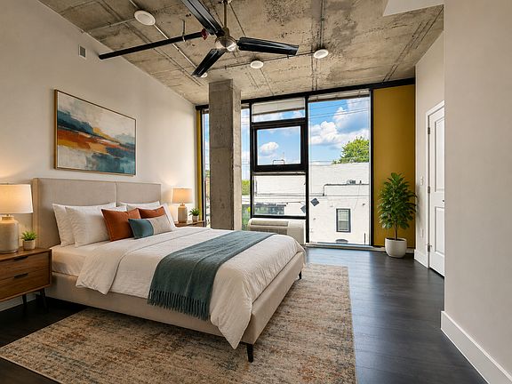 4th image of 3460 J St #205