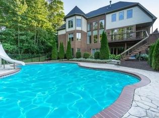 799 Pinery Blvd, Lake Orion, MI