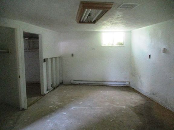 4th image of 311 1/2 Water St