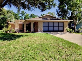 8525 Heather Blvd, Weeki Wachee, FL 34613