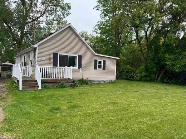 227 S McKinley Rd, Flushing, MI 48433