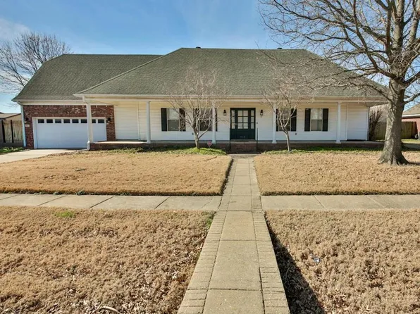 818 Bayou Vista Dr, Marion, AR 72364