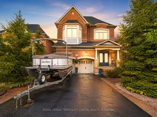 55 Ironside Dr, Vaughan, ON L4H 3R9