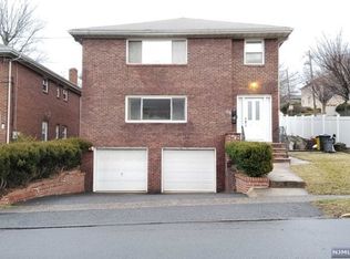 55 E Edsall Ave, Palisades Park, NJ 07650
