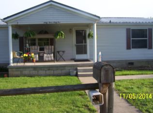 123 Hobbs Dr, Lesage, WV 25537