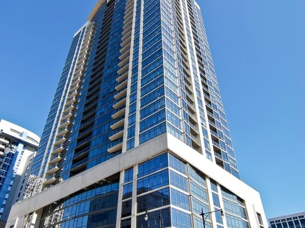 100 E 14th St APT 903, Chicago, IL 60605