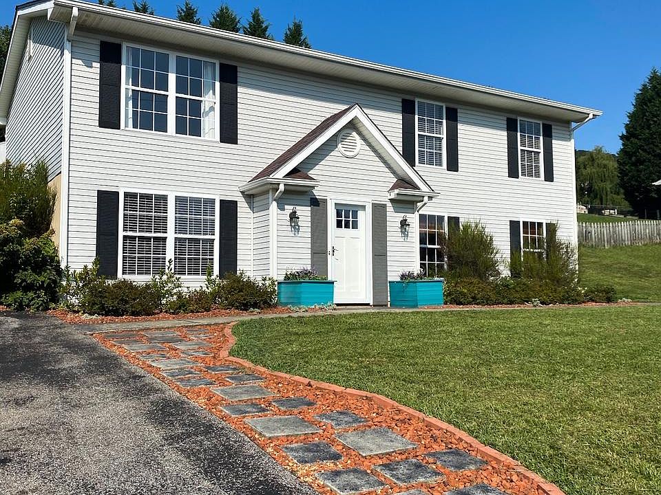 1st image of 572 Hillview Dr