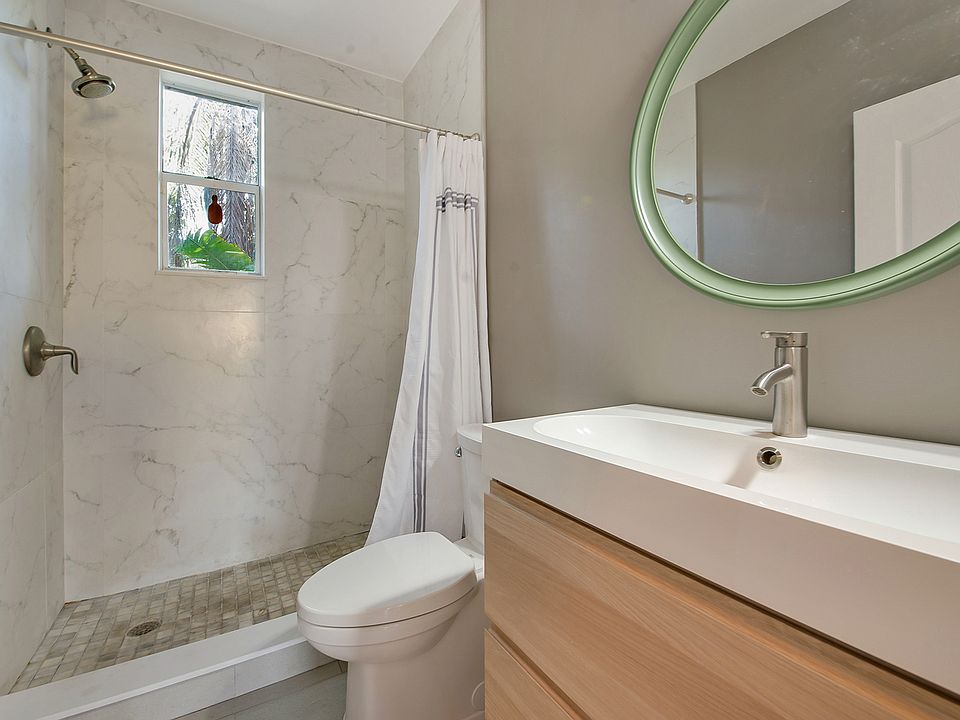 1st image of 2972 Bird Ave #16