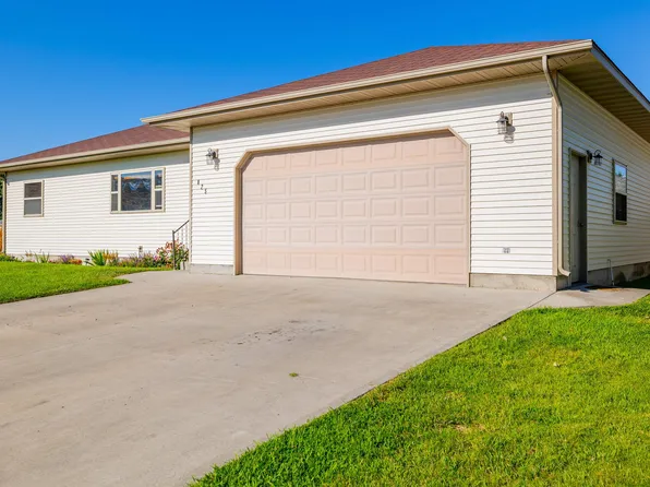 825 Shadow St, Cody, WY 82414