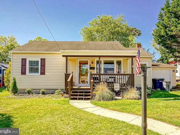 317 Pine St, Absecon, NJ 08201
