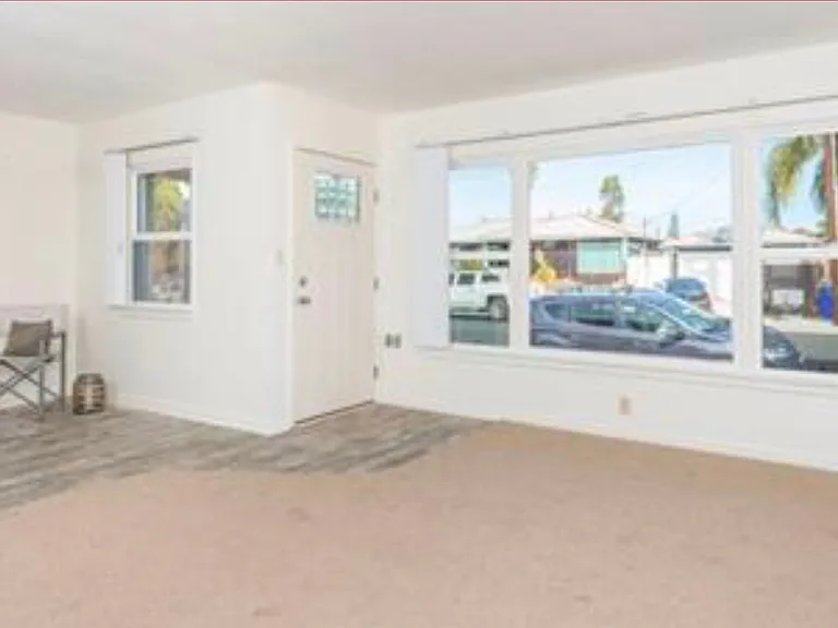 6273 Hobart St — Photo 11