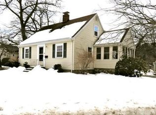 42 West St, Stoneham, MA 02180