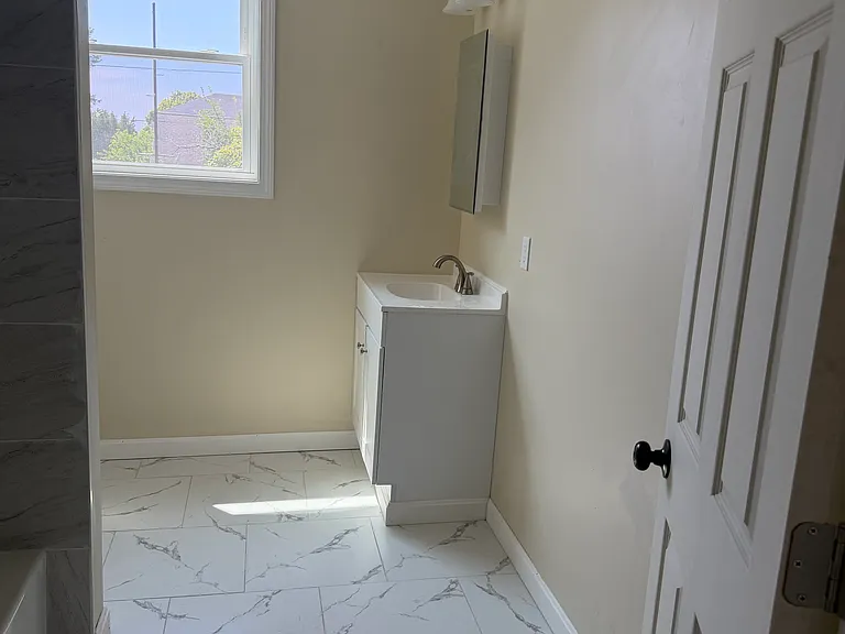 119 Florence St #2 — Photo 9