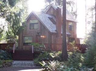 313 SW Wakonda Beach Rd, Waldport, OR 97394