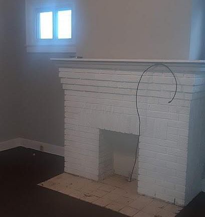 2nd image of 394 S Richardson Ave