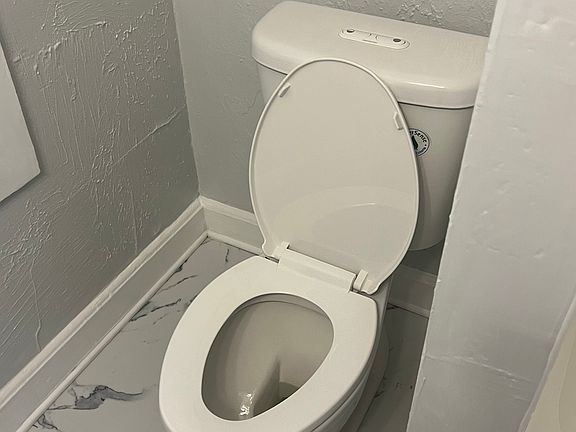 5th image of 1125 S Ridgewood Ave #1125B