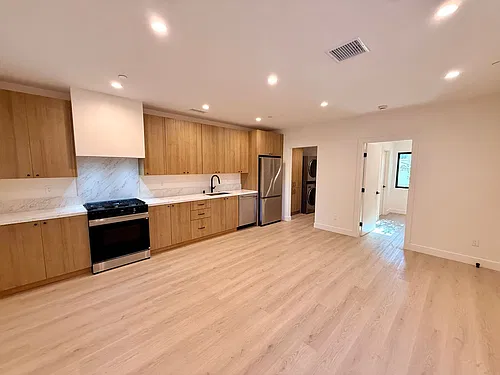 Floor plan 2707 1/2 Benedict St